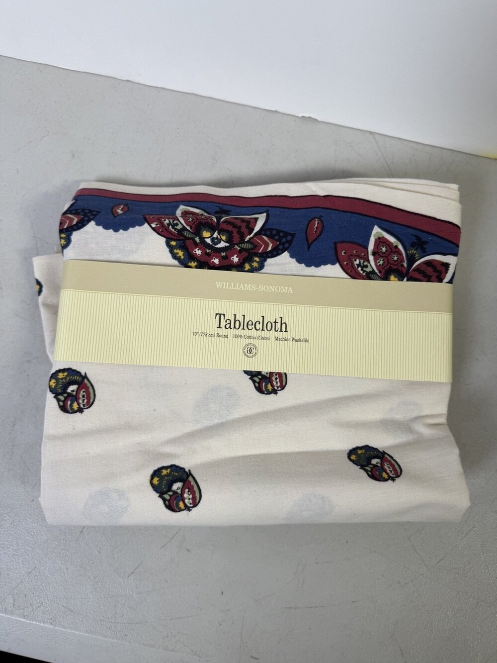 NWT Williams-Sonoma 4099206 Round Tablecloth 70 in Multicolor (Coton)
